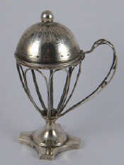 Appraisal: A Continental silver mustard in the form of a Montgolfier