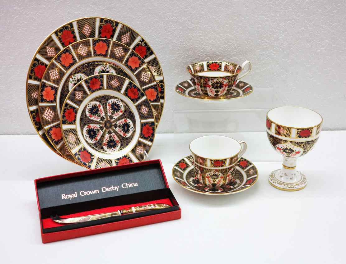 Appraisal: ROYAL CROWN DERBY OLD IMARI CHINA Approx pieces to include