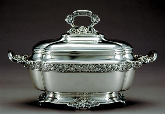 Appraisal: Tiffany Co silver covered soup tureen circa shaped handle resting