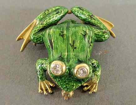 Appraisal: Frog brooch k yg with green enameled body with black