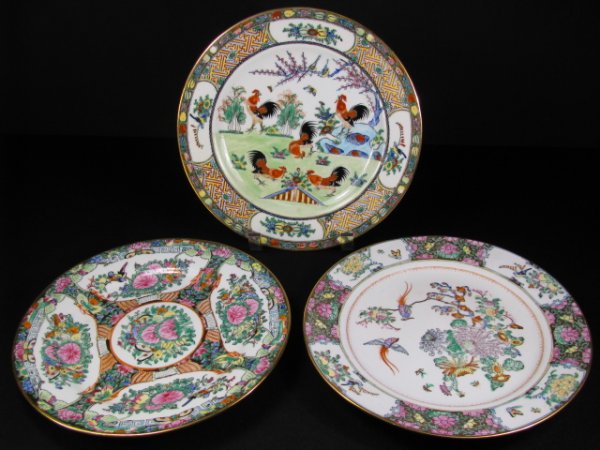 Appraisal: Three th century Chinese hand painted porcelain decorative plates with