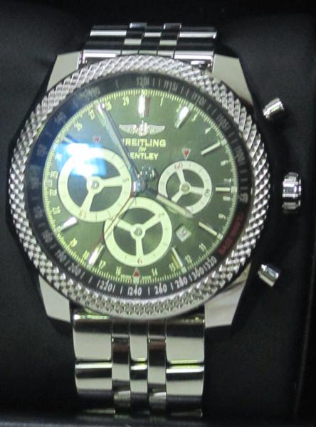 Appraisal: A GENTLEMANS BREITLING AUTOMATIC CHRONOGRAPH WRISTWATCH FOR BENTLEY BARNATO RACING