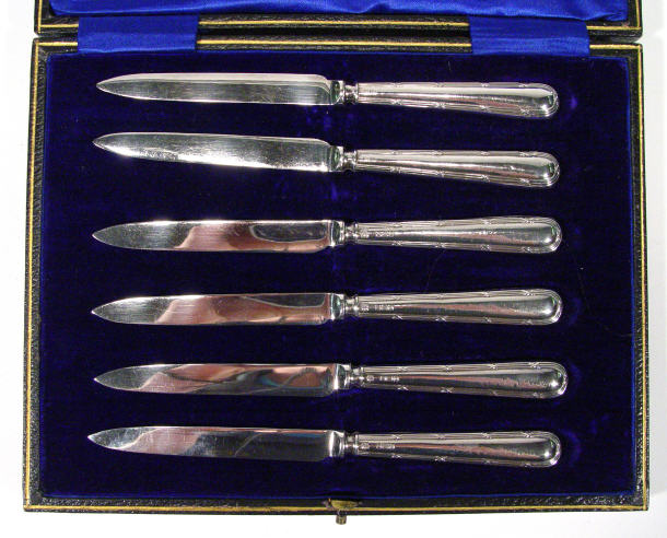 Appraisal: Set of six silver handled knives Sheffield