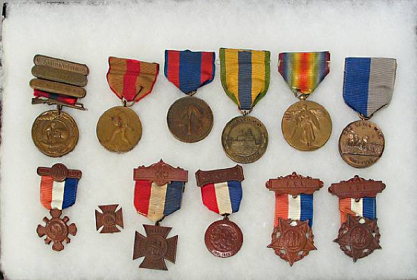 Appraisal: A group of U S military medals Comprising Marine Corps