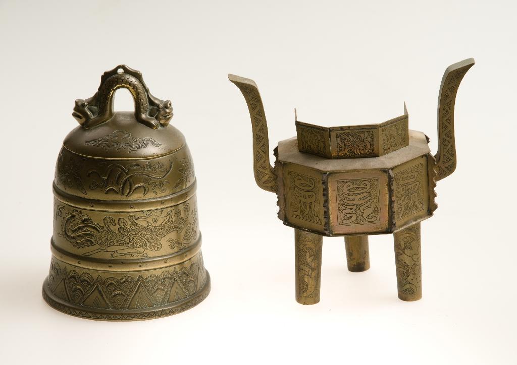 Appraisal: SMALL CHINESE BRONZE TEMPLE BELL c engraved with three bands