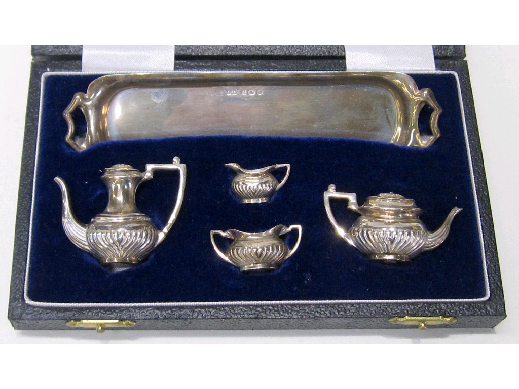 Appraisal: Cased miniature silver tea service on tray Birmingham