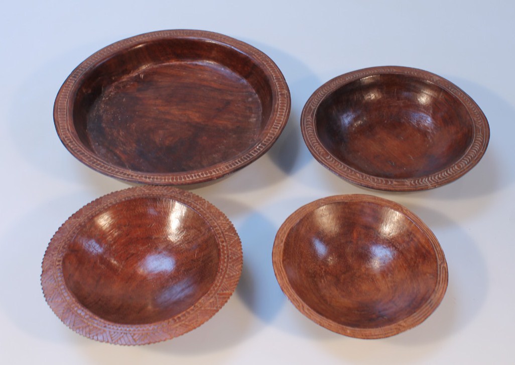 Appraisal: Various thC tribal hardwood bowls with geometric outlines and plain