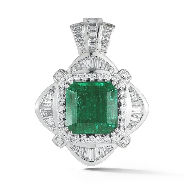 Appraisal: OCTAGON EMERALD PENDANT Fancy Shape OCTAGON Setting K W Y