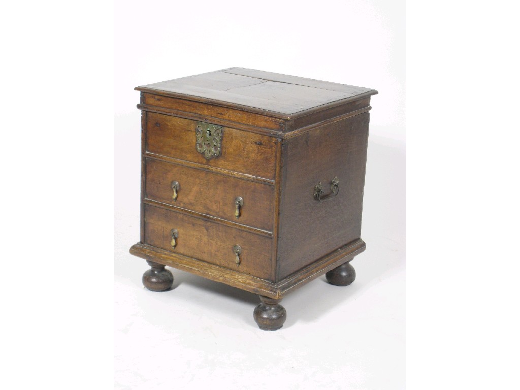 Appraisal: An th Century oak Box Commode with hexagonal lid above