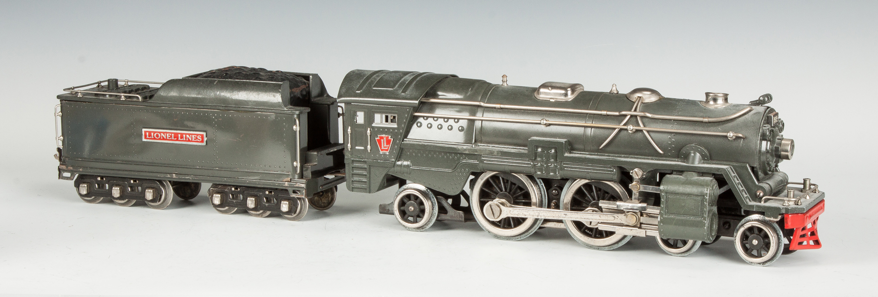 Appraisal: Lionel Standard Gauge Gunmetal E Engine W Tender