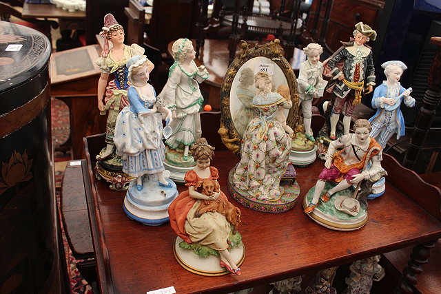 Appraisal: A NUMBER OF PORCELAIN FIGURES mainly Continental