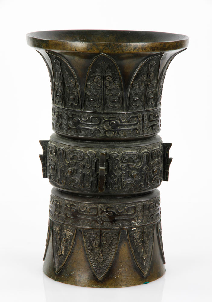 Appraisal: - Chinese Bronze Vase Bronze archaic vase China Ming dynasty