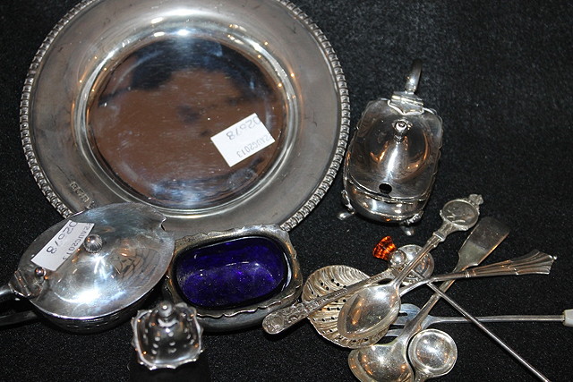 Appraisal: A SMALL COLLECTION OF MISCELLANEOUS including an open silver dish