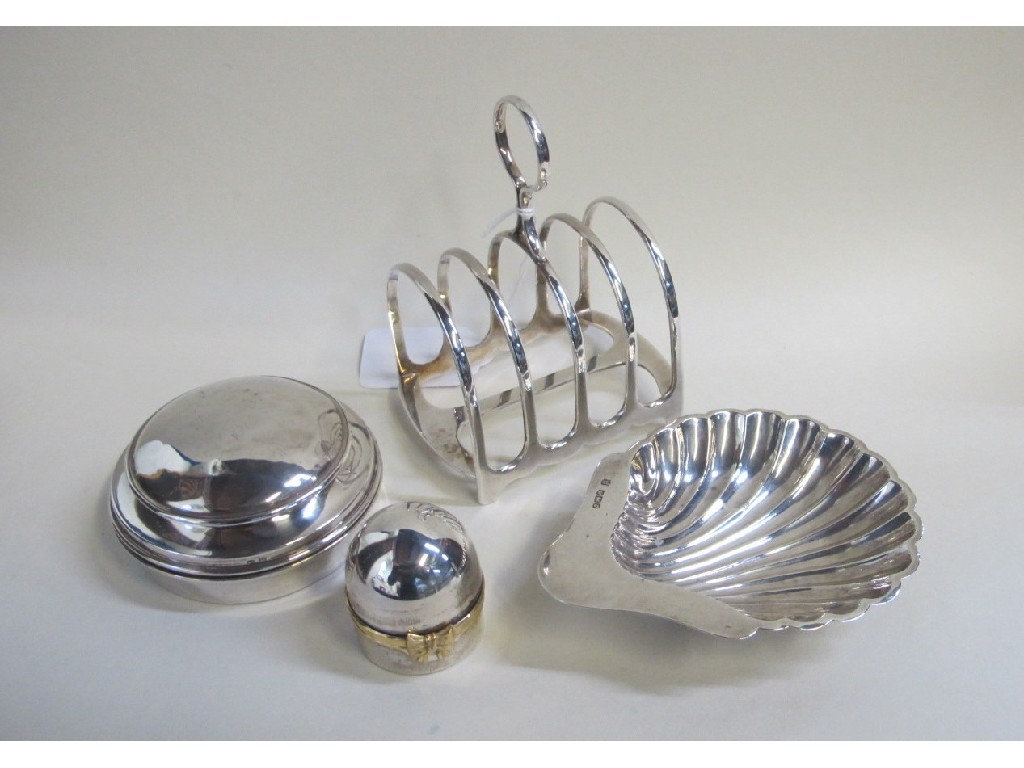 Appraisal: Lot comprising silver toastrack shell shaped dish snuff box and