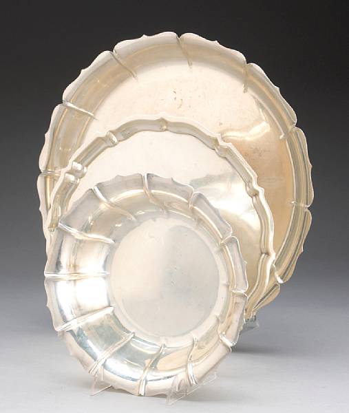 Appraisal: Property of various owners Comprising Dublin bowl and salad dish