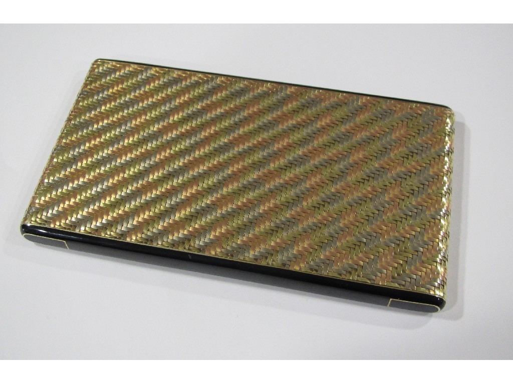 Appraisal: A fourteen carat gold basket weave cigarette case in tri