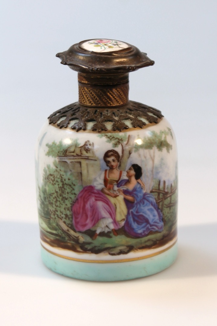 Appraisal: A thC Continental porcelain ink bottle the circular shouldered body