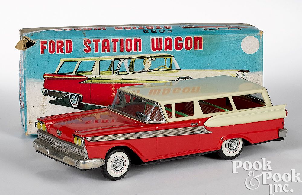 Appraisal: Yachio Ford Fairline station wagon Yachio Japanese tin friction Ford