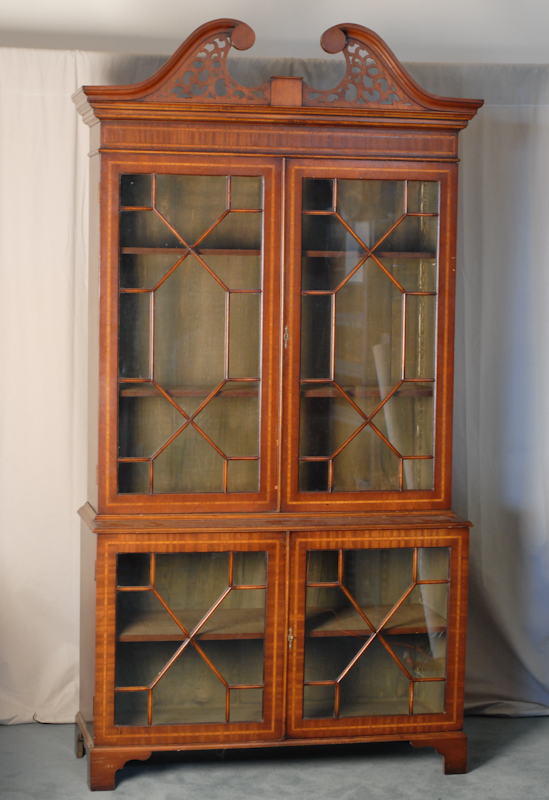 Appraisal: A L th E th C Chippendale-style Bookcase Probably English