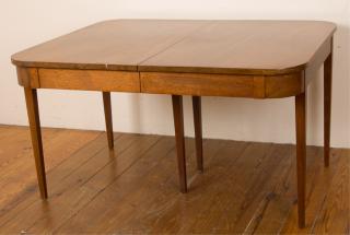 Appraisal: Watertown Slide Dining Table w Leaves Gorgeous dividing base four-leg