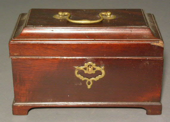 Appraisal: Georgian mahogany tea caddy lacking insert h x w x