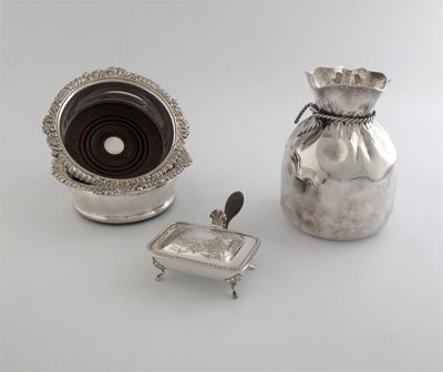 Appraisal: A quantity of plated ware two pairs and one single