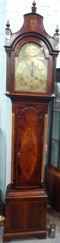 Appraisal: William Pridgin Hull A late th longcase clock the arched