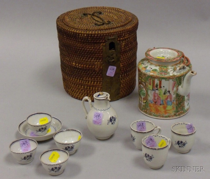 Appraisal: Ten Pieces of Chinese Export Porcelain Teaware a partial tea