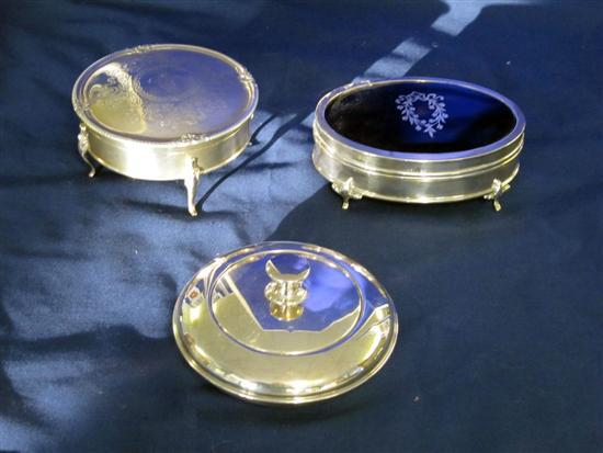 Appraisal: A George V silver and tortoiseshell oval box Birmingham George