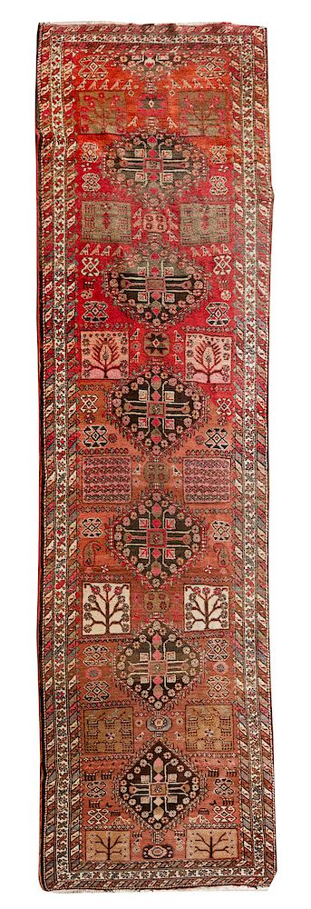 Appraisal: A Bakshaish Wool Runner A Bakshaish Wool Runner Circa feet