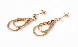 Appraisal: A pair of ct gold drop earrings length approximately mm