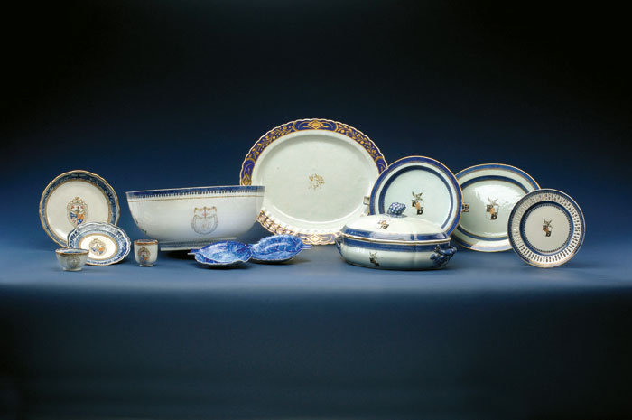 Appraisal: TEN CHINESE EXPORT PORCELAIN TABLEWARES WITH BLUE ENAMEL AND GILT