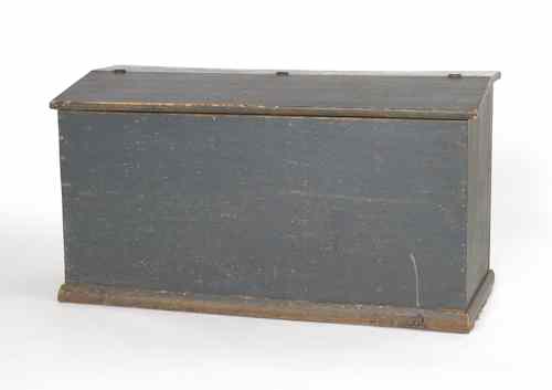 Appraisal: Blue painted Pennsylvania wood box early th c h w