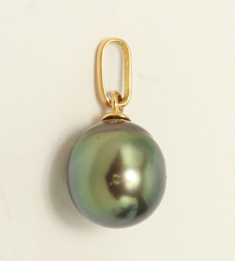 Appraisal: K Yellow Gold Tahitian Pearl Pendant K yellow gold and