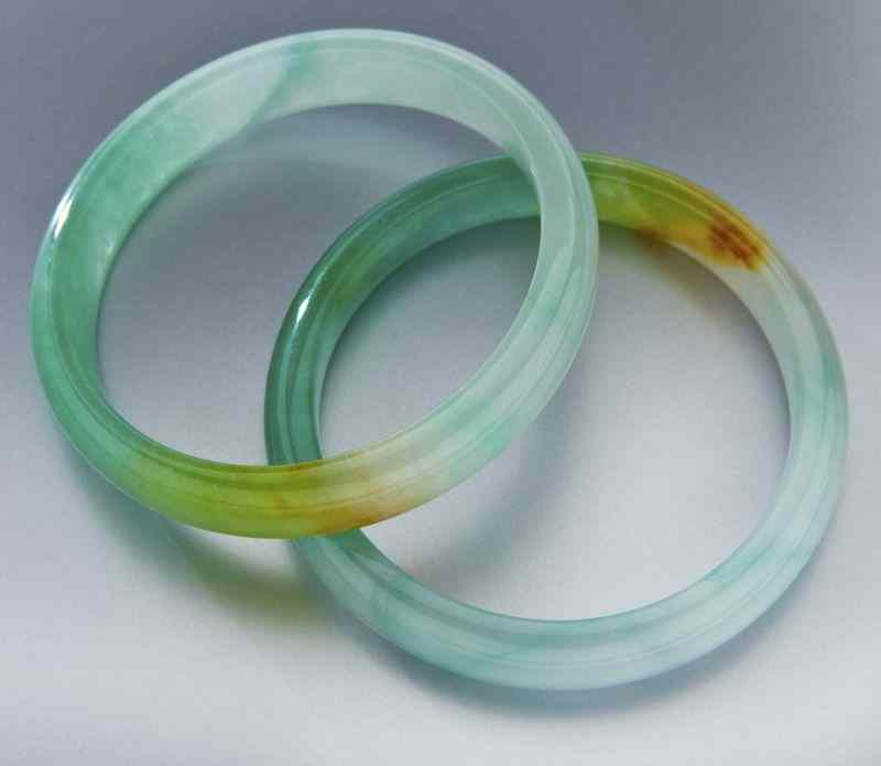 Appraisal: Jadeite bangle bracelets ''L x ''W Circa - th C