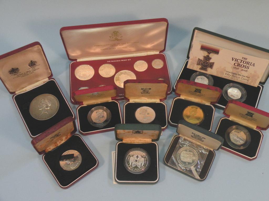 Appraisal: A Franklin Mint Bahamas proof set in fitted case two