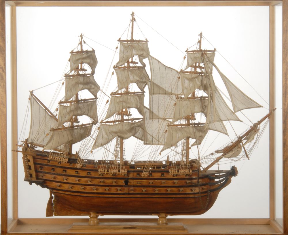 Appraisal: CASED SHIP MODEL OF THE H M S VICTORYFull suit