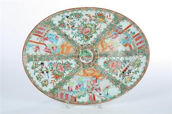 Appraisal: ROSE MEDALLION PLATTER Chinese th century Large platter with well