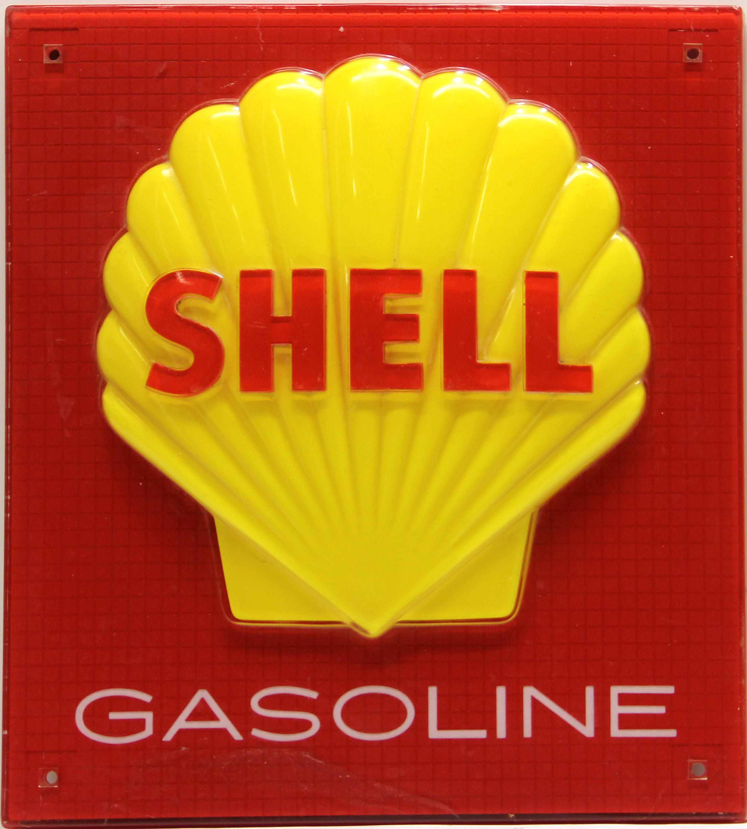 Appraisal: A modern Shell pump plate yellow and red heavy grade