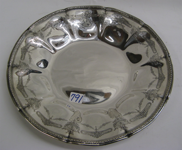 Appraisal: TOWLE STERLING SILVER FRUIT BOWL - D having engraved garlands