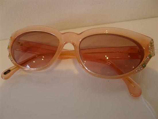 Appraisal: A PAIR OF SUNGLASSES BY VERY VINTAGE