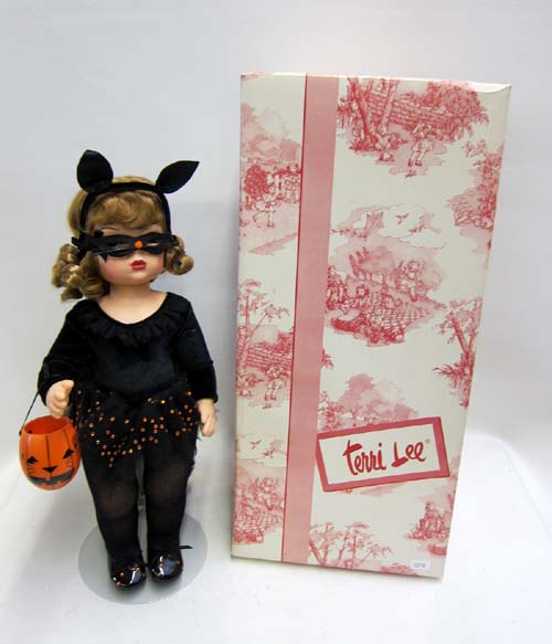 Appraisal: TERRI LEE HALLOWEEN DOLL by Knickerbocker Toy Co She is