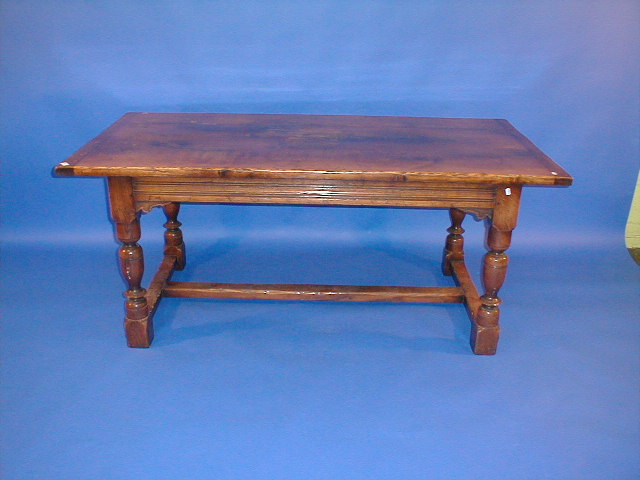 Appraisal: A reproduction oak refectory table