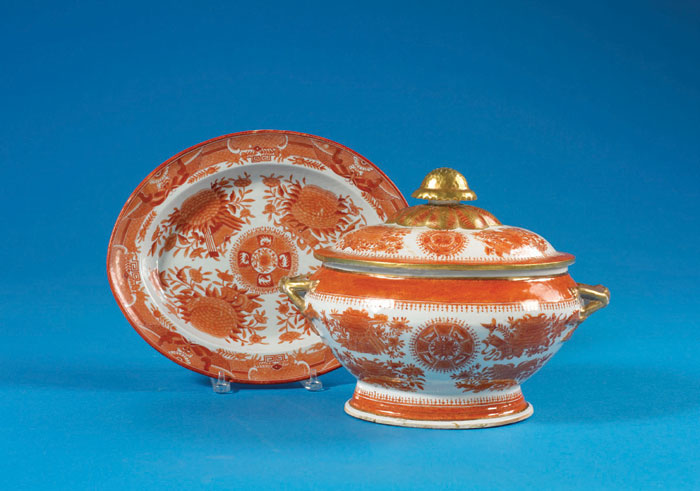 Appraisal: FINE CHINESE EXPORT PORCELAIN ORANGE FITZHUGH STRAP-HANDLED COVERED SOUP TUREEN