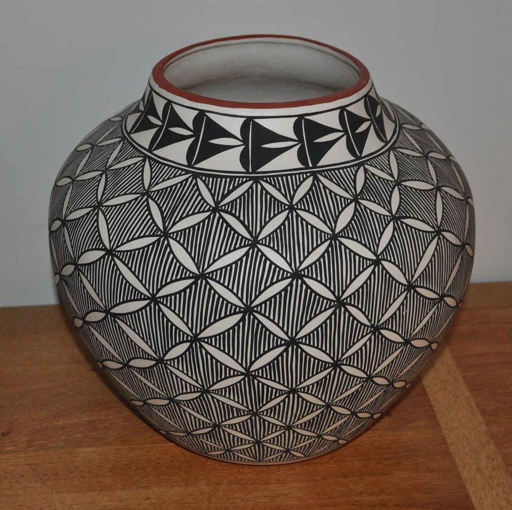 Appraisal: Large Acoma Vase Signed KL possibly for Kathleen Largo high