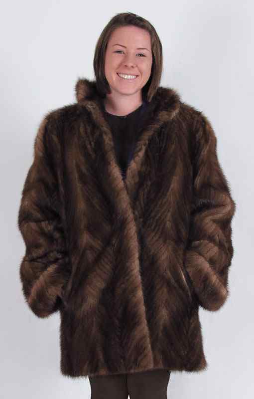 Appraisal: CHEVRON V PATTERN BROWN MINK JACKET Mink jacket has a