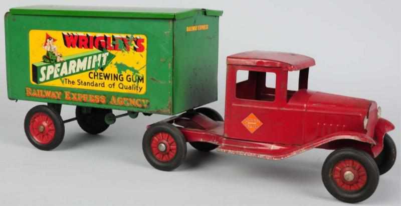 Appraisal: Pressed Steel Buddy L Wrigley's REA Truck American Two-piece cab