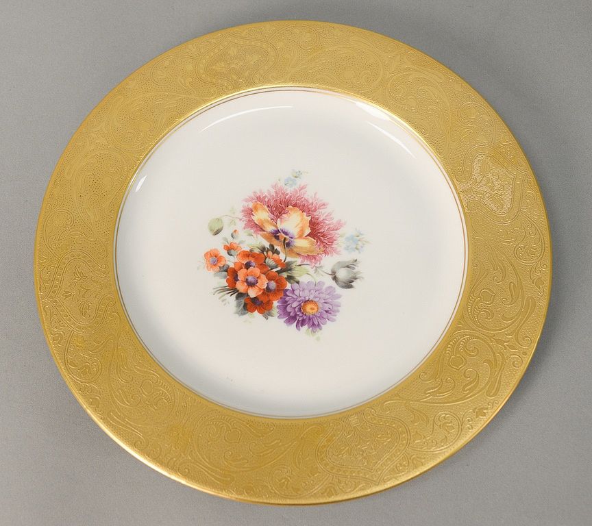 Appraisal: Set of fourteen Hutschenreuther porcelain service plates each with gilt