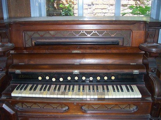 Appraisal: A mahogany framed organ by J Elsley Co Brattleboro vt