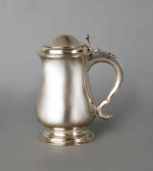 Appraisal: Silver tankard th c bearing the touch WB over a